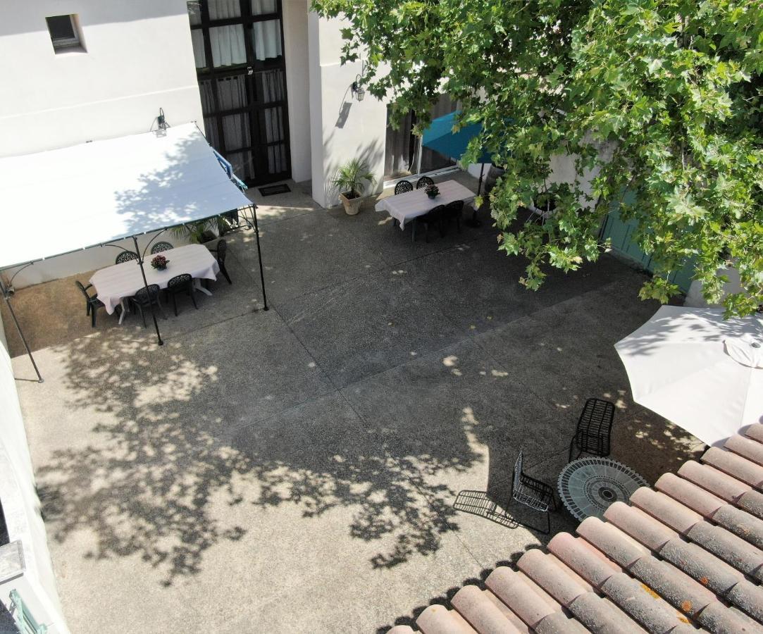 Les Gites Du Mas Canillac Châteaurenard Esterno foto