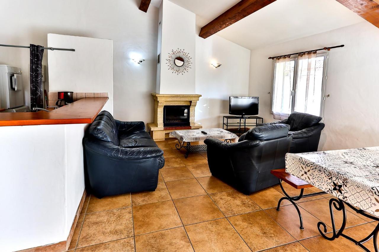 Les Gites Du Mas Canillac Châteaurenard Esterno foto